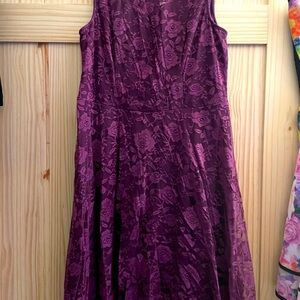Purple lace midi dress with flower details, XL